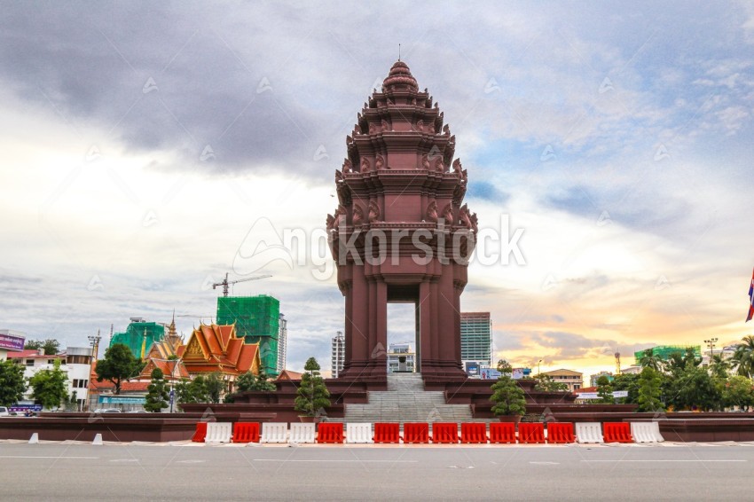 Phnom Penh Independent Monument - វិមានឯករាជ្យភ្នំពេញ