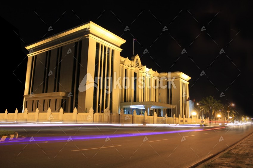 Vimean Santepheap at night