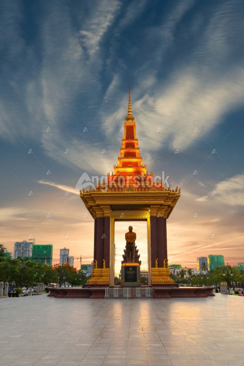 Norodom Sihanouk Statue