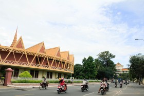 Chaktomuk Conference Hall (សាល​សន្និសីទ​ចតុមុខ)