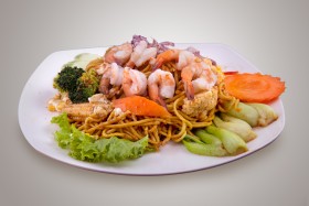 Seafood fried noodle