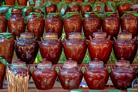 Traditional Jar Wine in Ratanakiri Province - ស្រាក្រឡជនជាតិភាគតិចនៅរតនគិរី